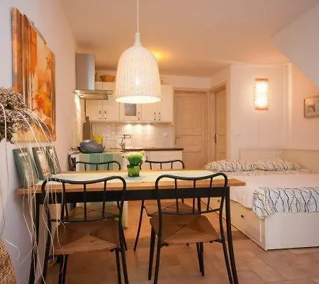Mediteranea Апартаменты *