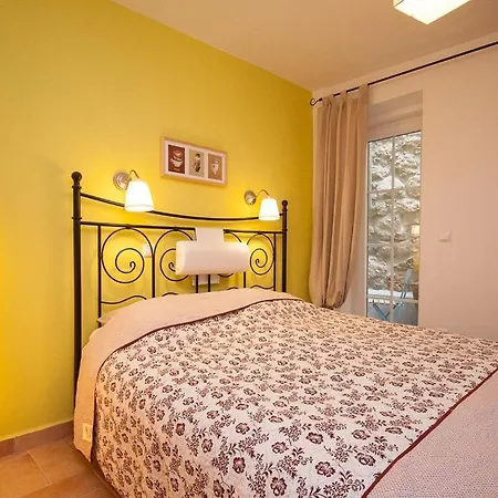 Mediteranea Апартаменты